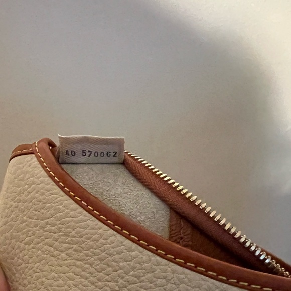 Vintage Dooney & Bourke R151 All-Weather Leather Hobo Shoulder Bag - Picture 12 of 14